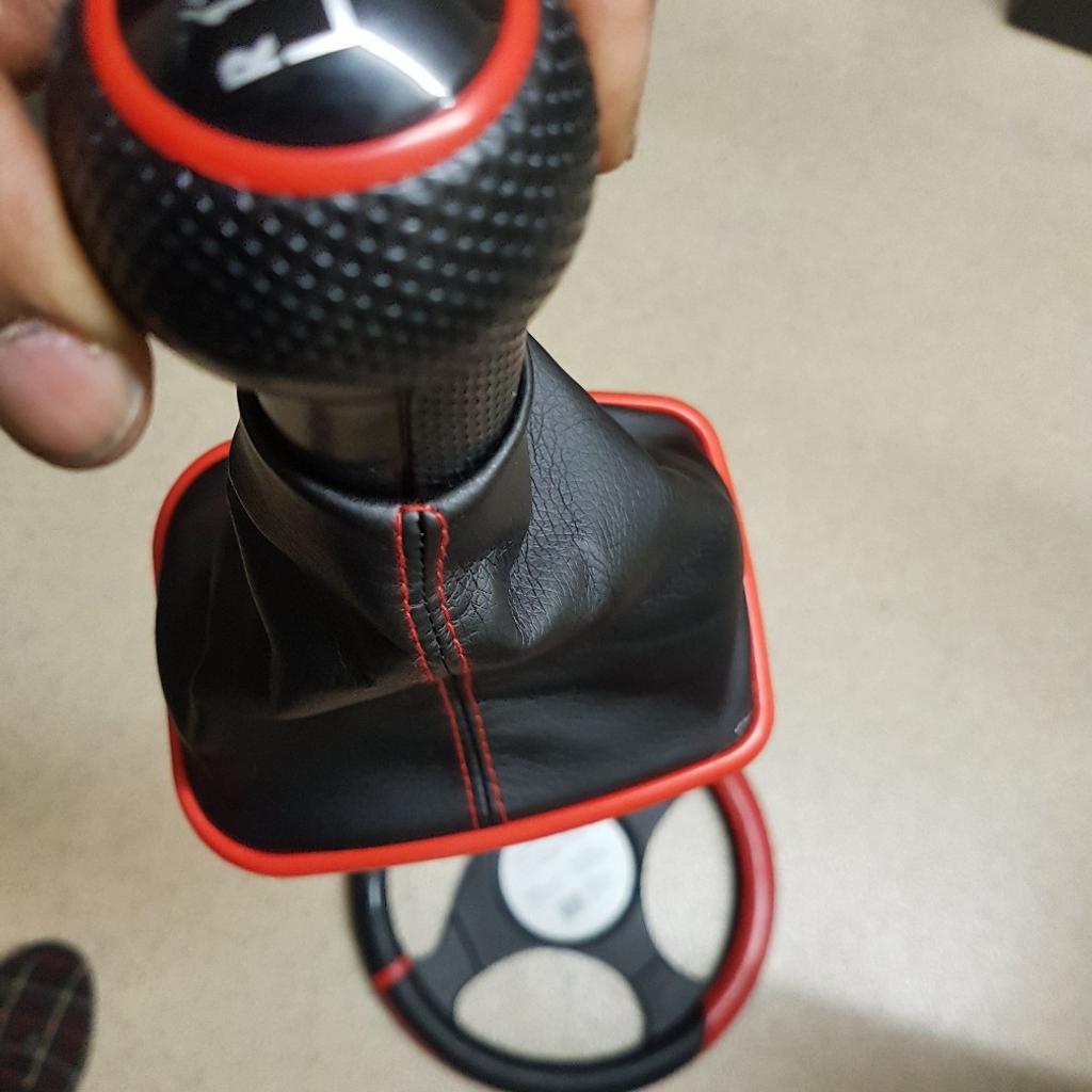 VW mk4 gear knob with gear gaitor in LS13 Leeds für 16,95 £ zum Verkauf