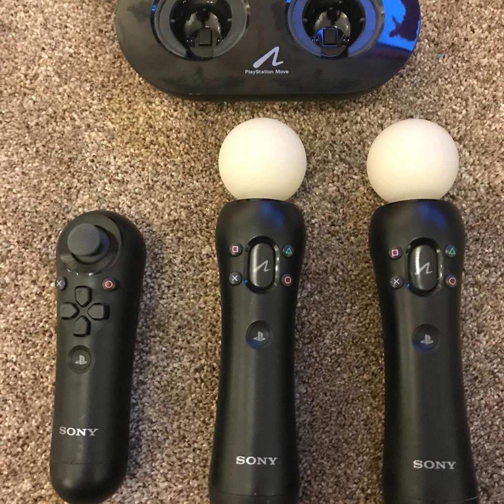 PS4 PlayStation VR / move controllers in NP12 Cefn Fforest for £80.00