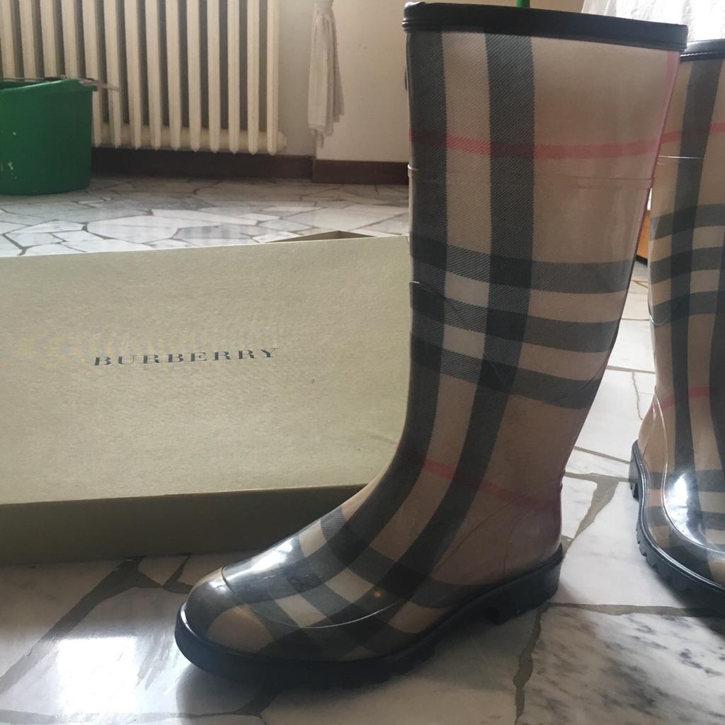 Stivali da pioggia on sale burberry