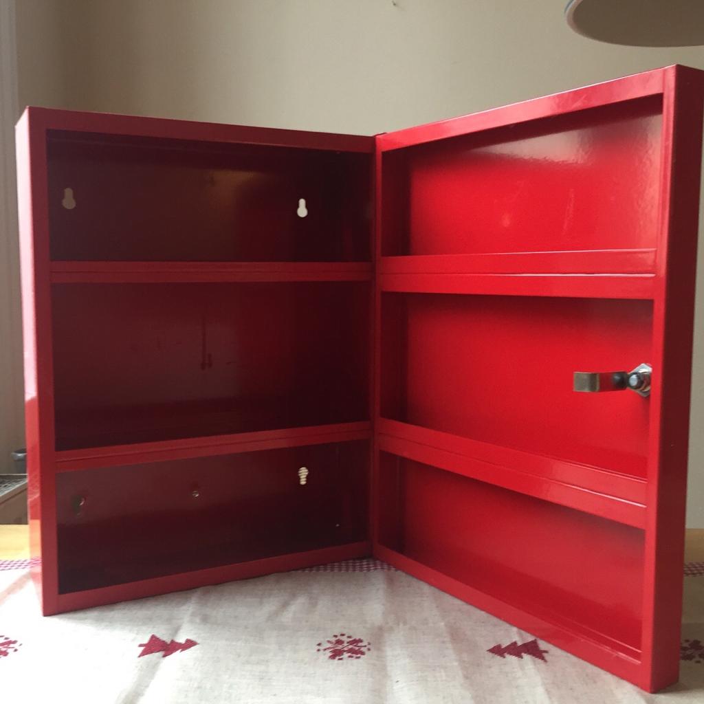 Medikamentenschrank IKEA in 1050 Wien für 10,00 € zum Verkauf