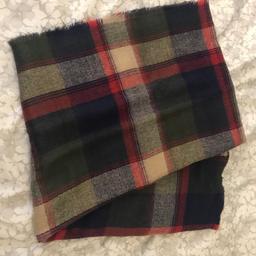 By Accessorize
Beautiful tartan, lovely and warm
Retail price £25