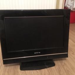 22 INCH TV, screen is not broken however has issue with displaying image, selling for £10.