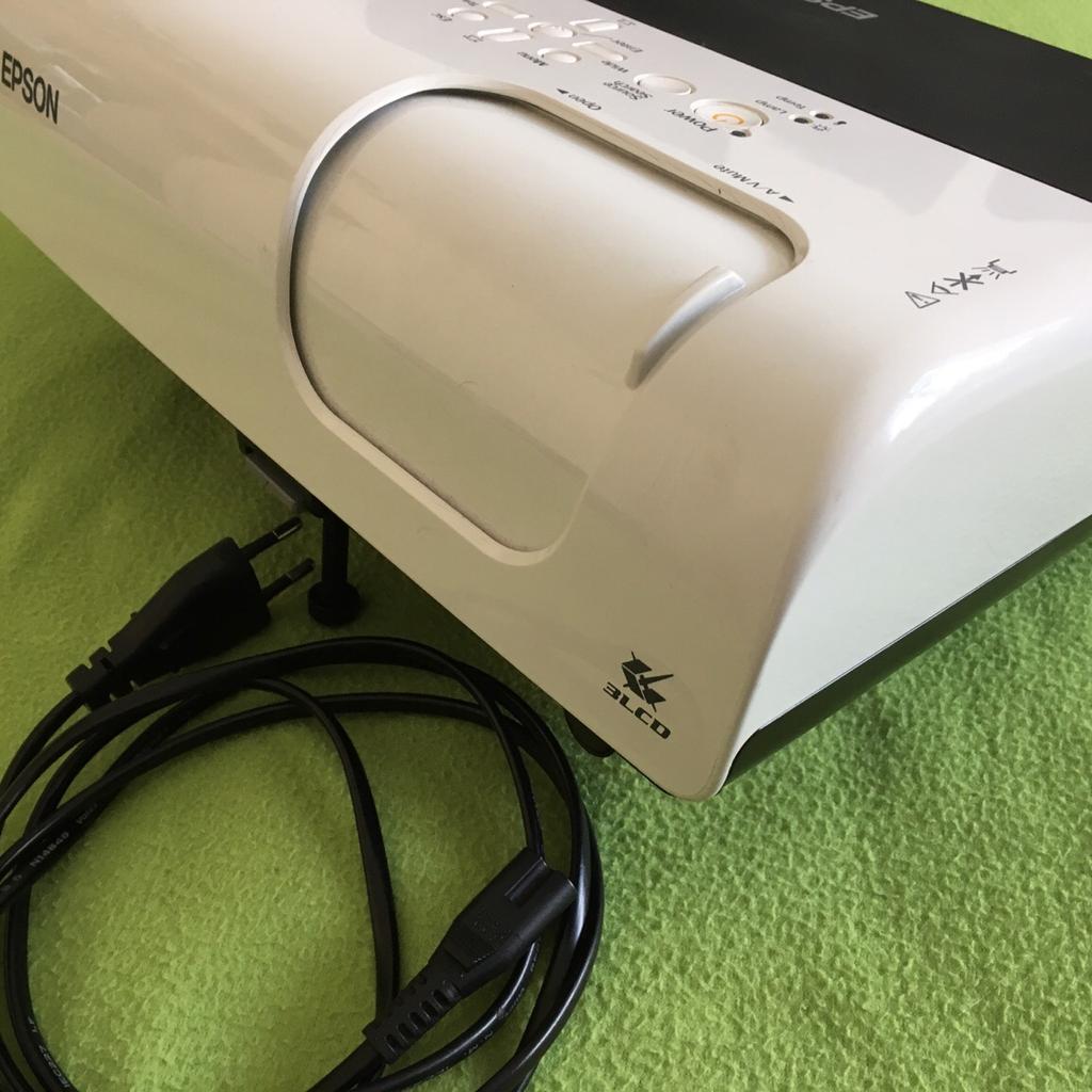 Epson Beamer EMP-S52 (LCD, nicht LED) in 6020 Innsbruck für 160,00 ...