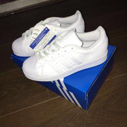 Brand new adidas superstars orginal, never been worn, brand new. It’s a size 3 1/2 but would fit a size 4 as I am a size 4, adidas trainers do come big.