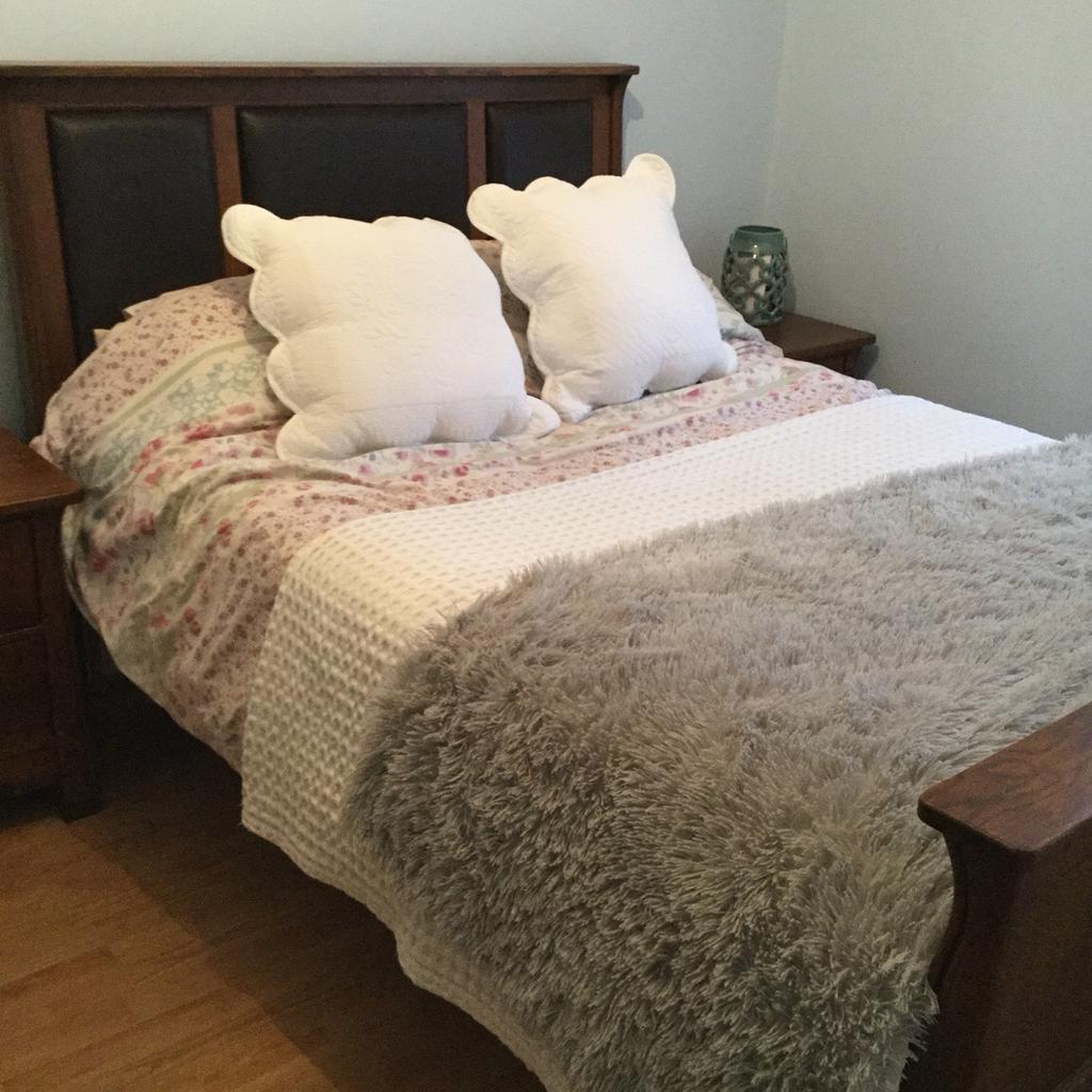 Sherry oak double two cabinets drawer dresser in NN15 Kettering für 395 ...