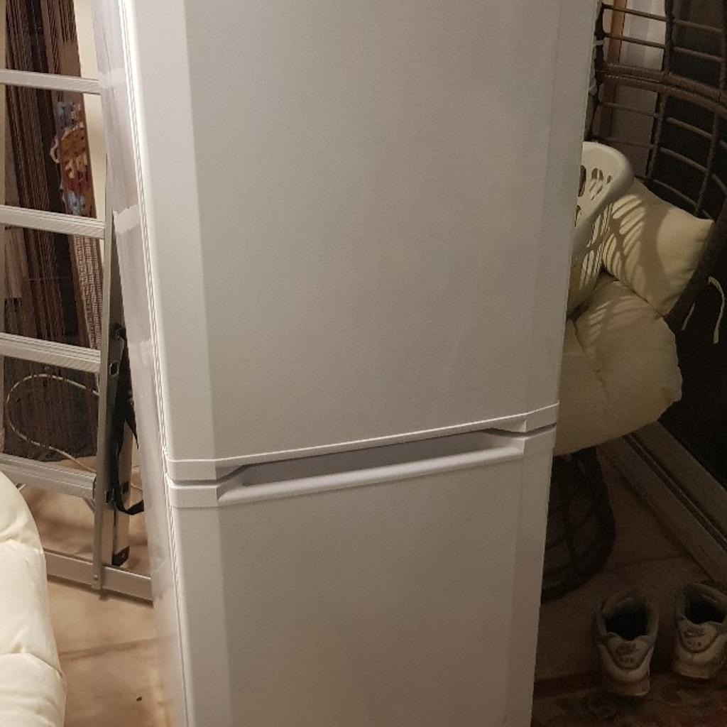 Beko fridge freezer all working in Doncaster für 50,00 £ zum Verkauf