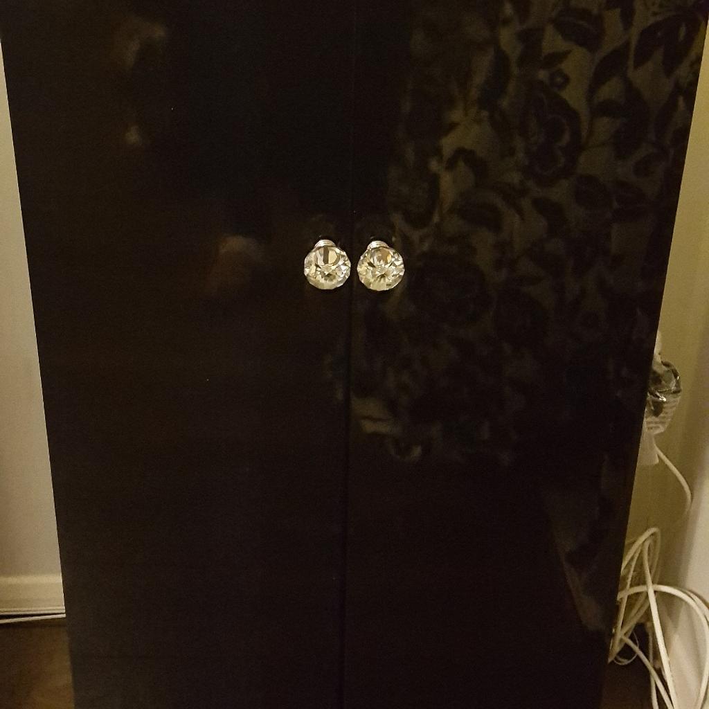 Gloss black DVD CD from next in S20 Sheffield für 40,00 £ zum