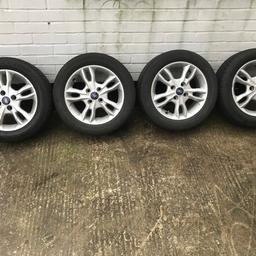 Ford fiesta 2013, 15 inch wheels no crack no damage one of them have line mark over all they are in realy good condition.. can be delivered localy...