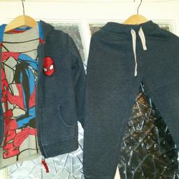 This lovely Spider-Man tracksuit also comes with Spider-Man t-shirt has been worn but still in good condition.
Aged 4-5