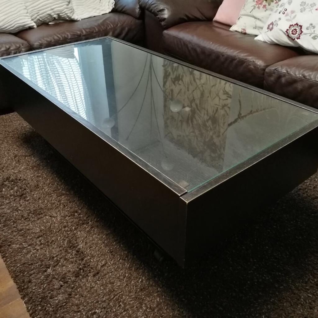 Couchtisch mit Schublade und Glasplatte (ikea in 71126 Nebringen für € 40,00 zum Verkauf