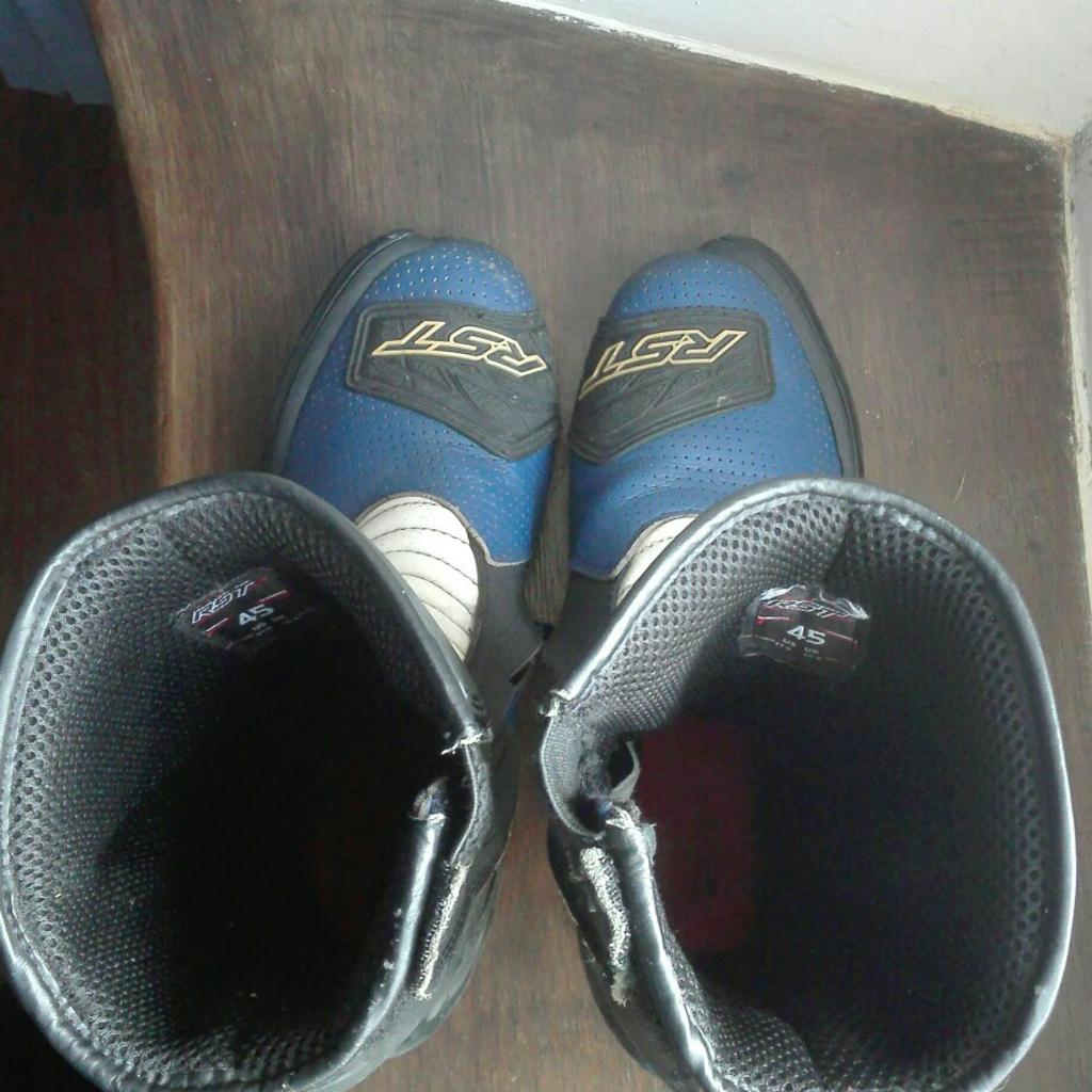 RST motorcycle boots in Mid Devon für £ 20,00 zum Verkauf | Shpock AT