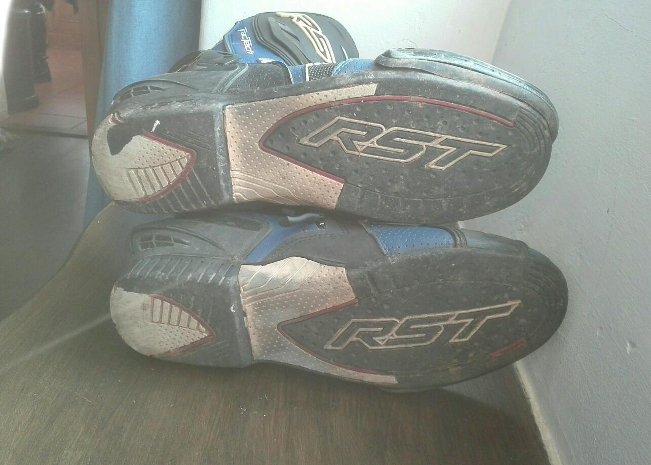 RST motorcycle boots in Mid Devon für £ 20,00 zum Verkauf | Shpock AT