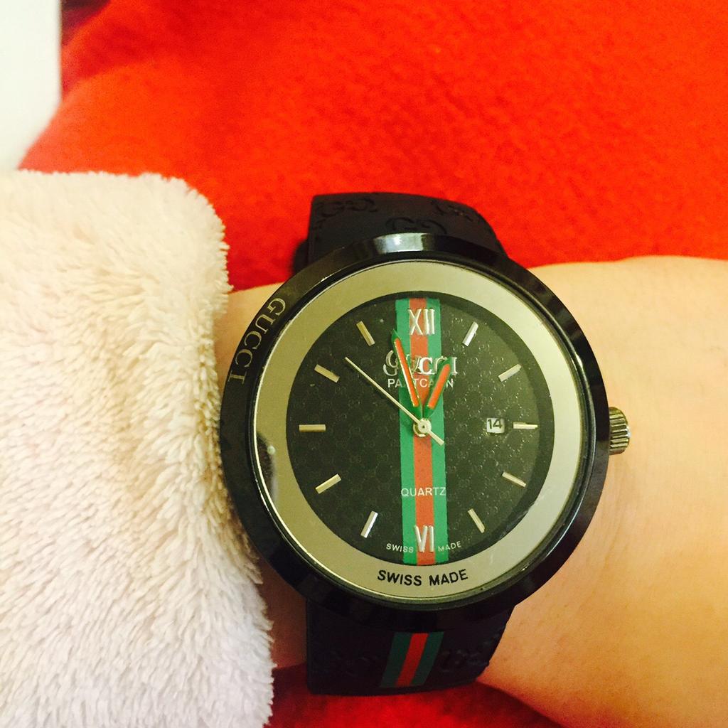 Amazing Gucci men watch in SE16 Southwark for 220.00 for sale