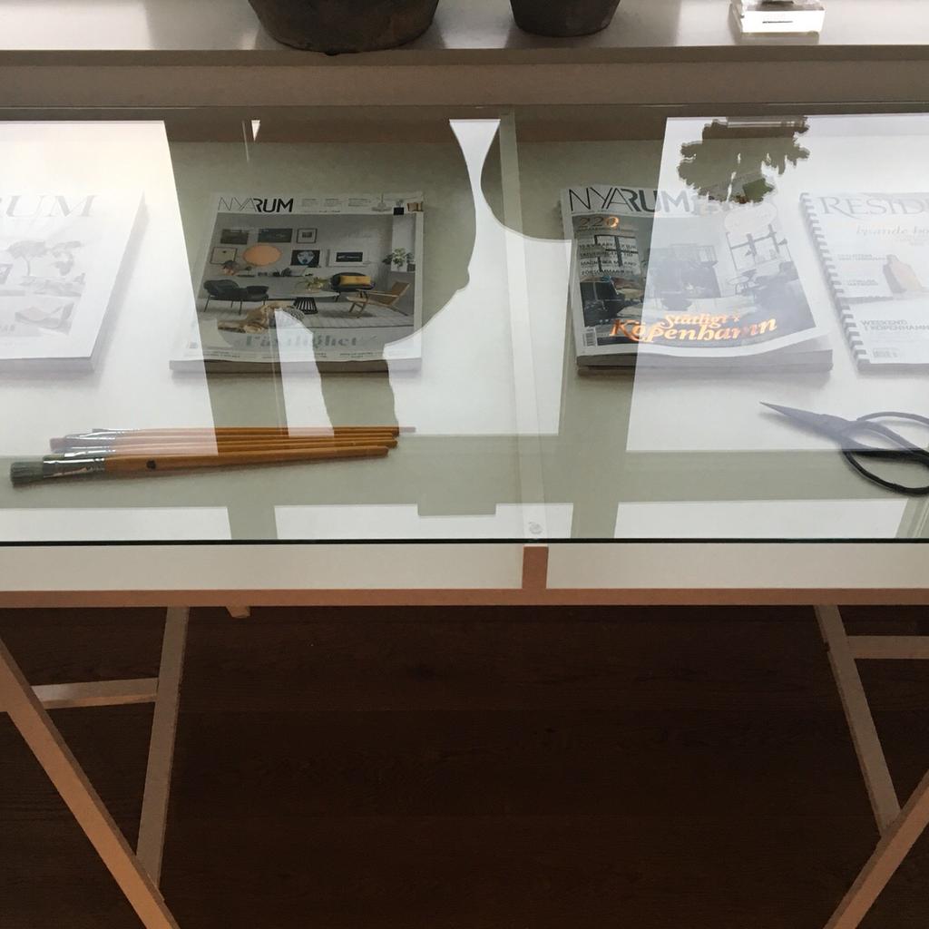Ikea Vika Gruvan skrivbord in 12062 Stockholm für 800,00 SEK zum