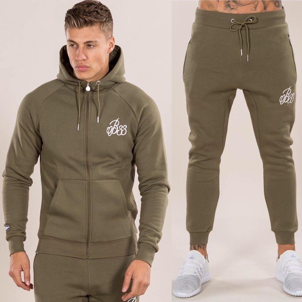 B33 tracksuit store