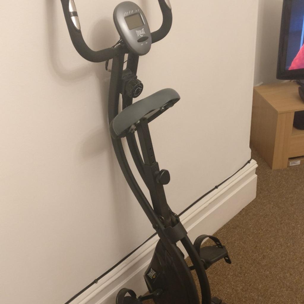 Everlast EV 410b Folding Exercise Bike in Southend on Sea for