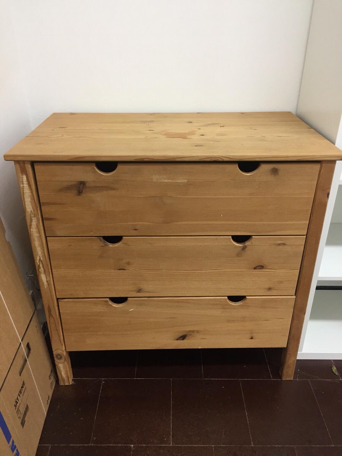 Ikea Holzkommode mit 3 großen Schubladen in 68623 Lampertheim für 12,00 € zum Verkauf