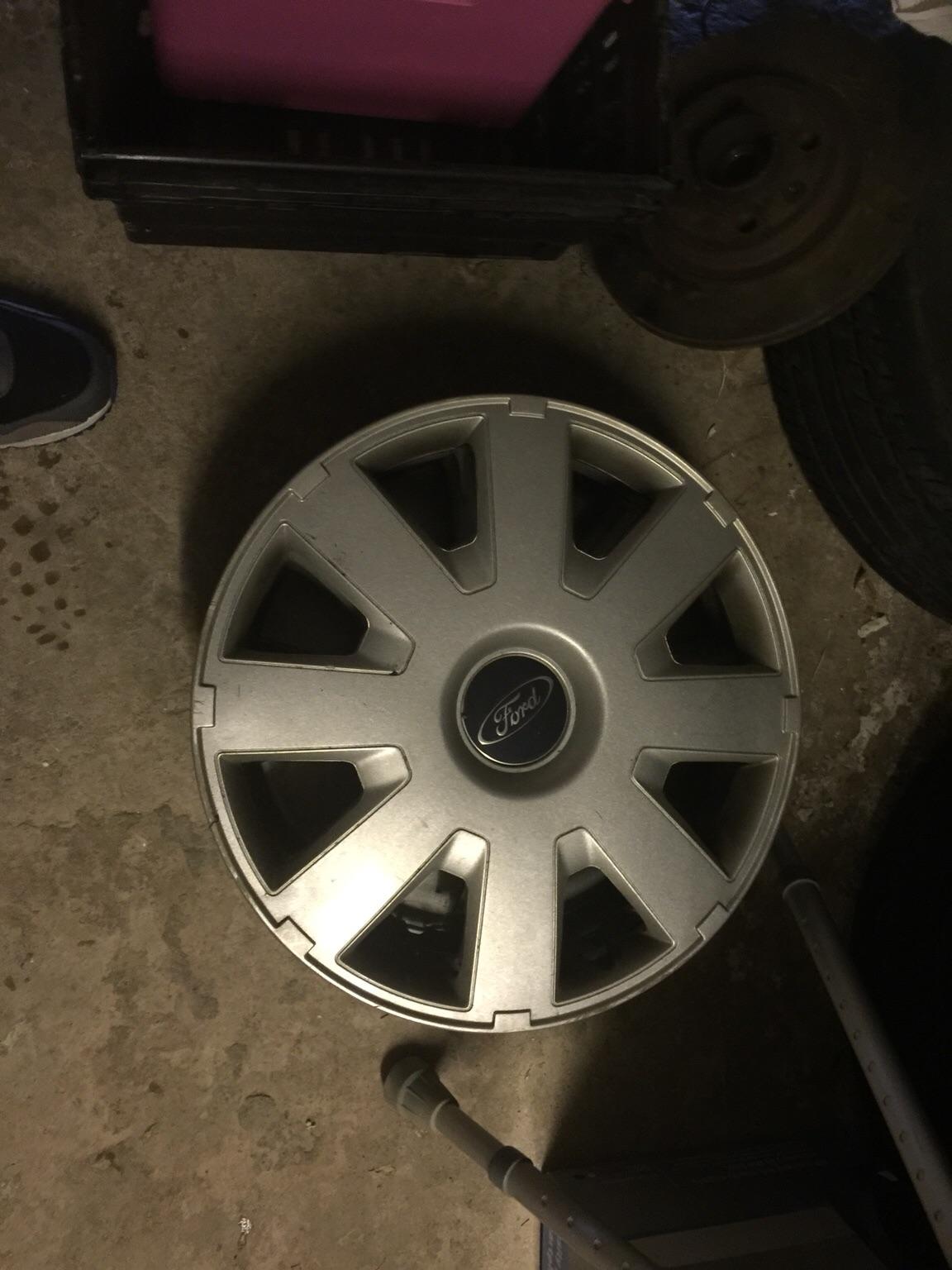 Ford wheel trims in B31 Birmingham für 5,00 £ zum Verkauf Shpock DE