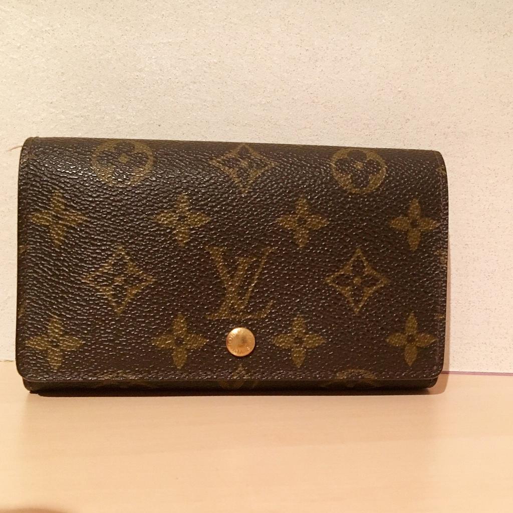 Portafoglio LOUIS VUITTON (LV) in 20151 Milano für 110,00 € zum Verkauf