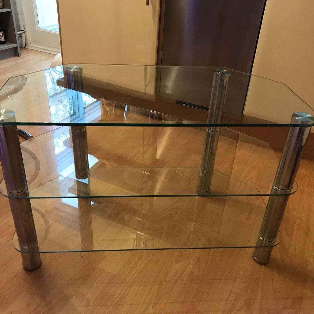 Glass tv unit in RM15 West Thurrock für 10,00 £ zum Verkauf Shpock DE
