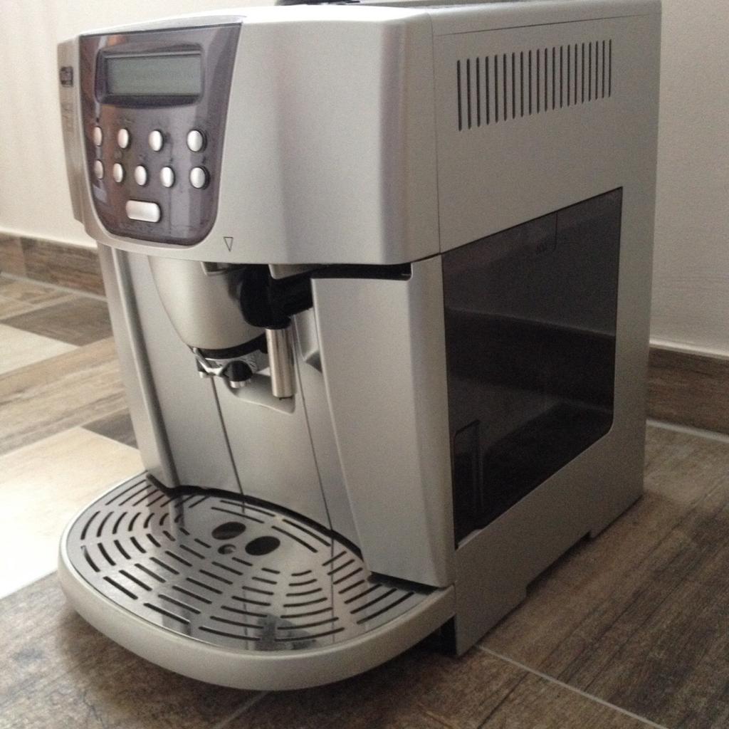 Kaffeevollautomat DeLonghi Magnifica in 91058 Erlangen f r 100 00