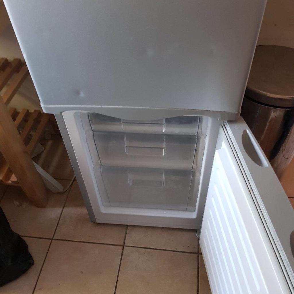 Fridge Freezer in ME14 Maidstone für £ 40,00 zum Verkauf Shpock AT