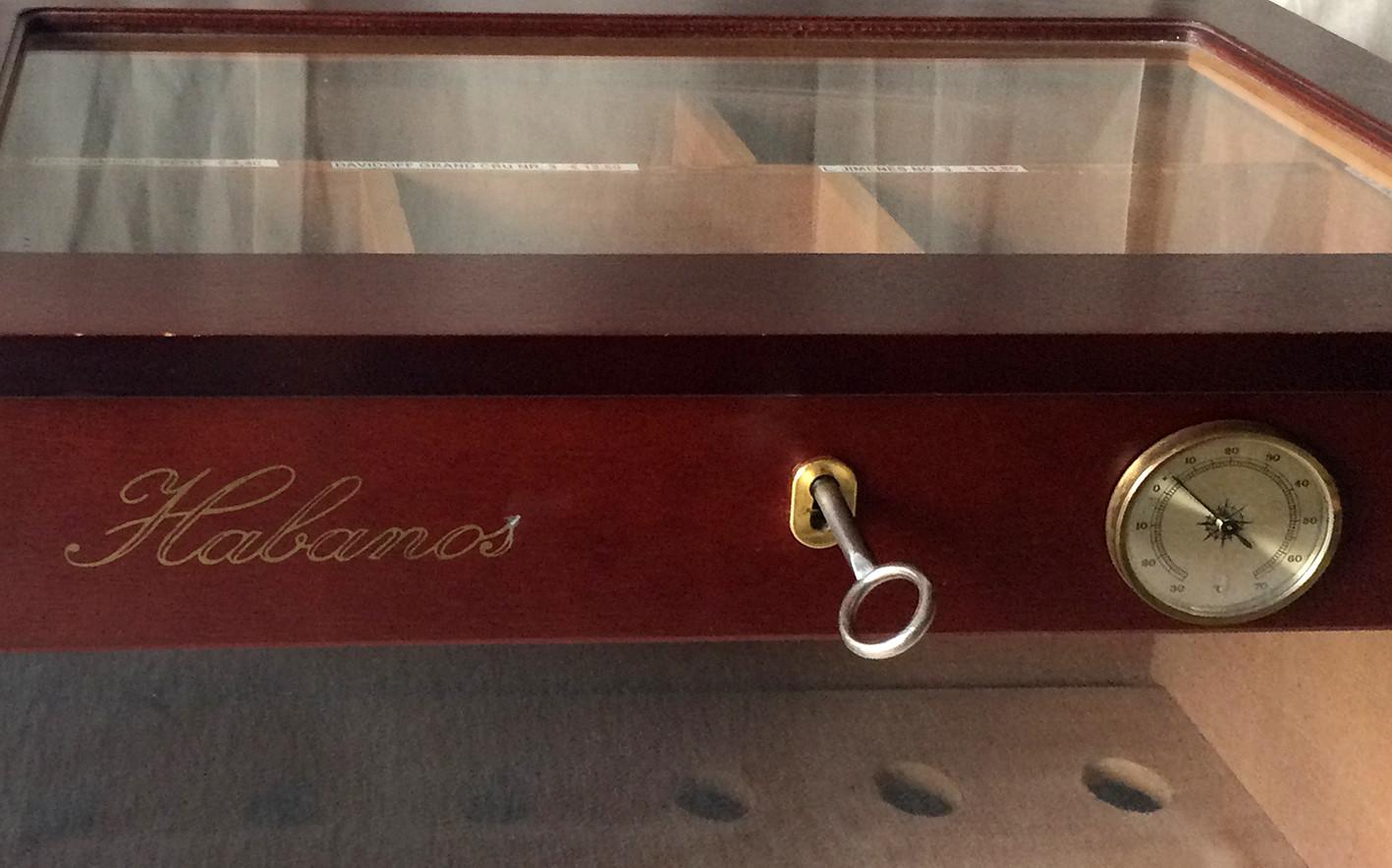 Humidor Schrank in 6832 Röthis für 140,00 € zum Verkauf Shpock DE