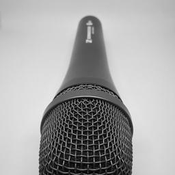 Professionelles Vokal Mikrofon
Marke: SENNHEISER E945
Superniere, dynamisch
Kraftvoller, durchsetzungsfähiger Klang
Zustand: Neu
Marktpreis: 219.90€
Inhalt: Sennheiser E945, XLR (Female) zu AUX, Mikrofon Tasche, Bedienungsanleitung
