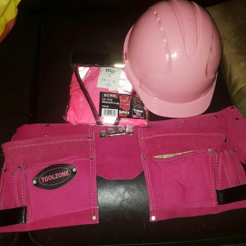 Ladies Pink Builders Fancy Dress in WF5 Wakefield for 8.00 for