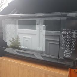 This is a near new Cookworks 700w Standard microwave - black.

It has only been used a couple of times and selling due to change in circumstances.

Lovely little microwave, clean throughout and in full working order.

No box