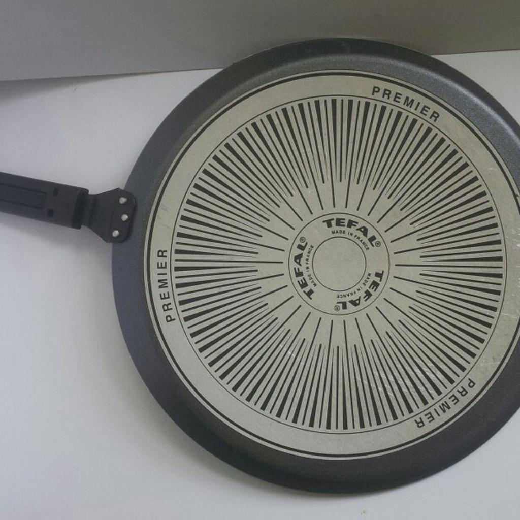 Pancake Day! XL 34cm TEFAL crepe pan/crêpière in SW10 Chelsea for £12.