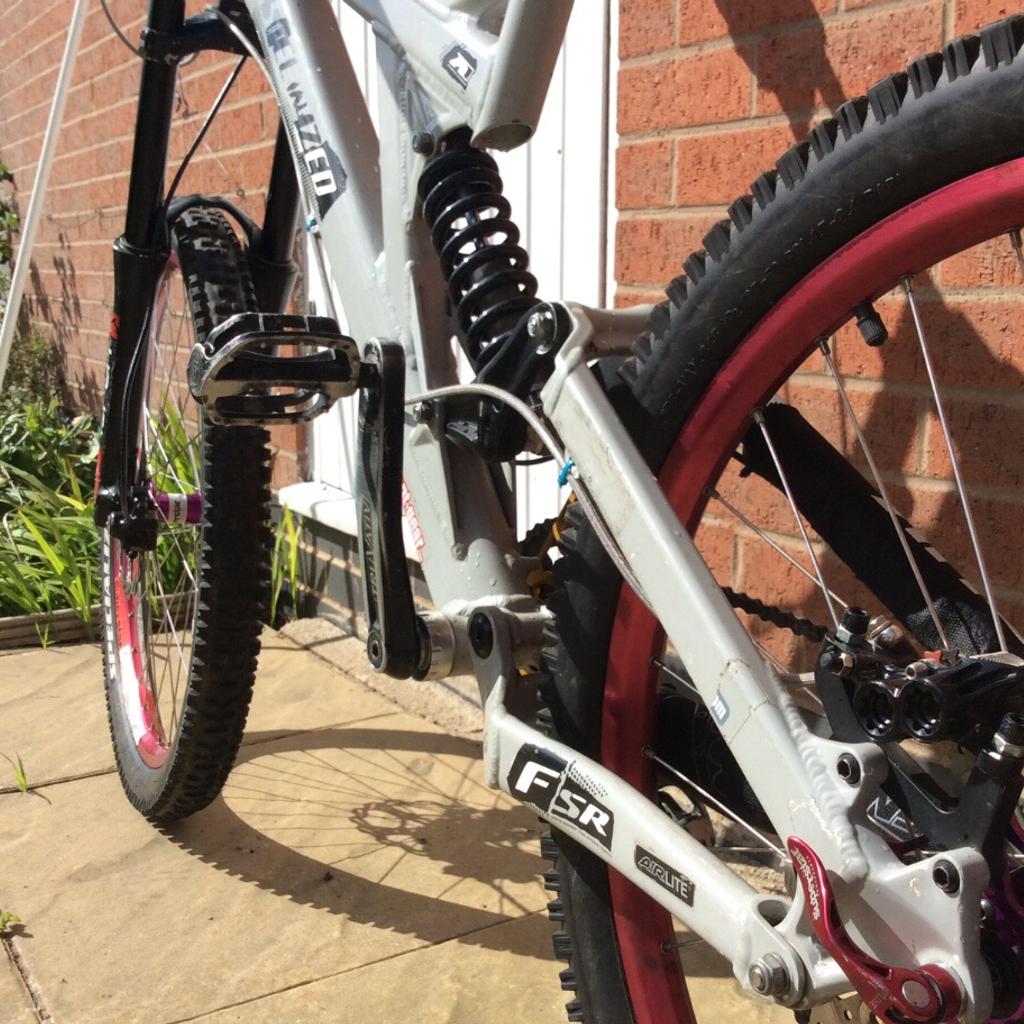 gusset bars and stem
