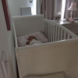 Solid white slay cot good condition just needs a clean