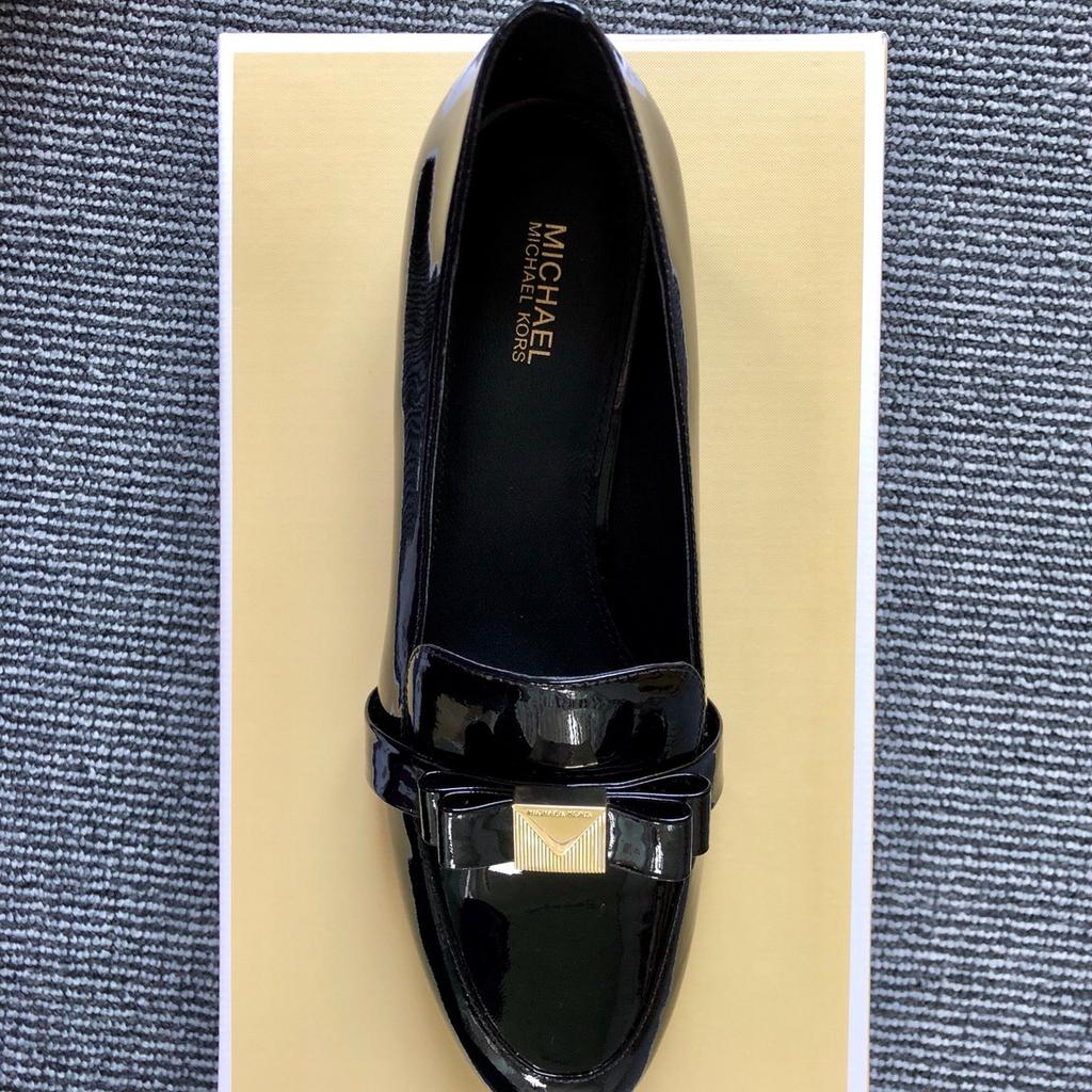 Michael kors hot sale caroline loafer