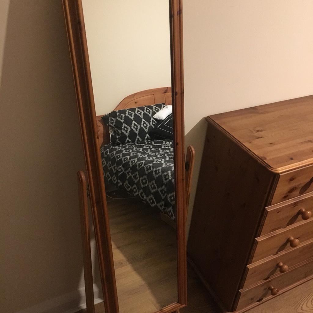 Pine free standing mirror in NN4 Northampton for £25.00 for sale Shpock