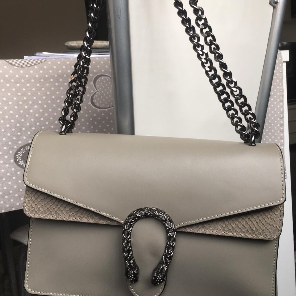 Borsa a spalla e tracolla in 38122 Trento für € 79,00 zum Verkauf ...