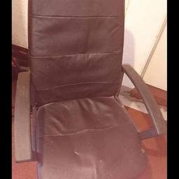 Black office chair. In good condition and very comfortable.