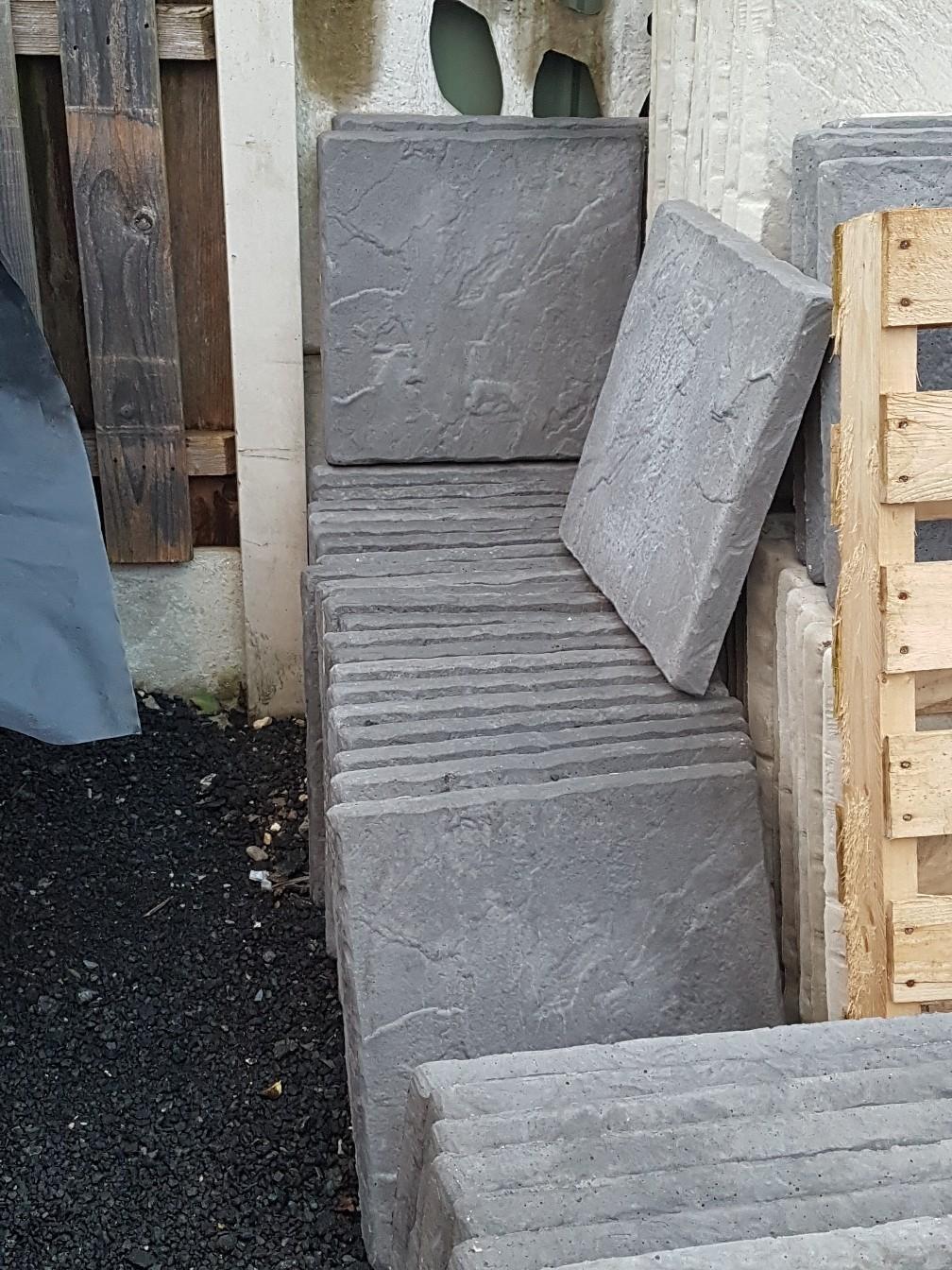 black/charcoal paving slabs in Doncaster for £1.50 for sale Shpock