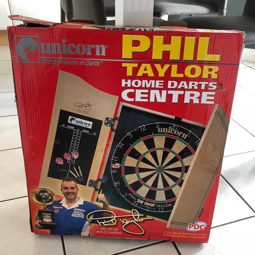 Phil The Power Taylor Dart Board And