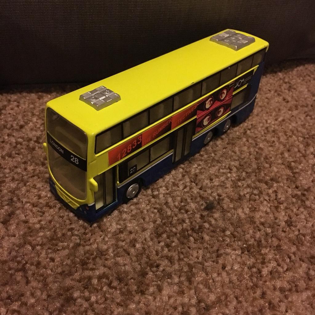 Buses in G5 City für 3,00 £ zum Verkauf | Shpock DE