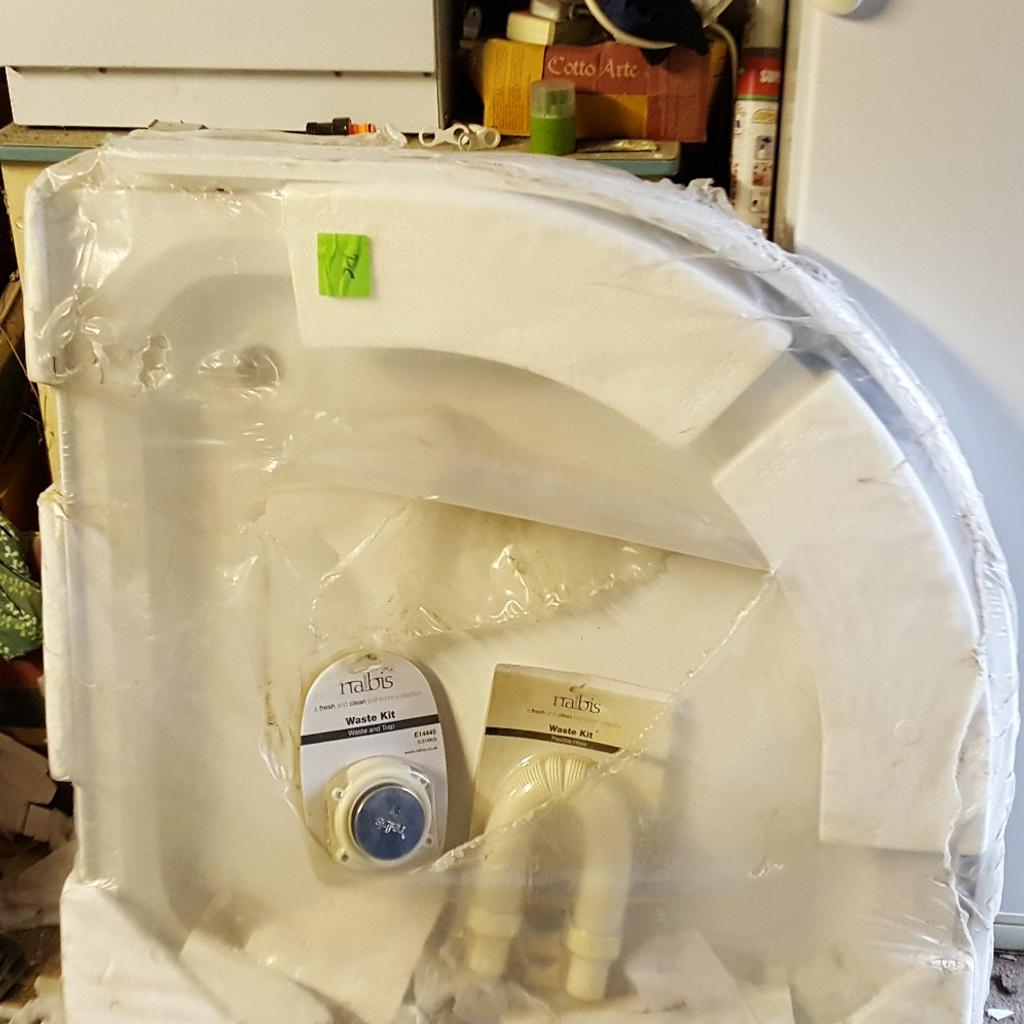 nabis-900-quadrant-shower-tray-in-mole-valley-f-r-45-00-zum-verkauf