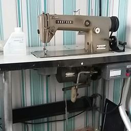 Sewing machine
 brother industrial sewing machine
used but still in very good
a few extras ...
including needles
spools
5 teflon feet
2 normal feet
new cotton stand
plus over 50 x large cotton threads
need two people to carry it as very heavy
I will send it with a tub of oil as the machine will have the oil drained for Transit
this is collection only

Thanks for looking