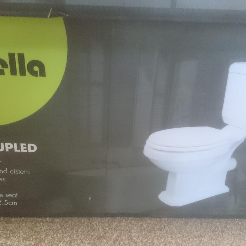 homebase toilet suite and basin in WS10 Walsall for £100.00 for sale
