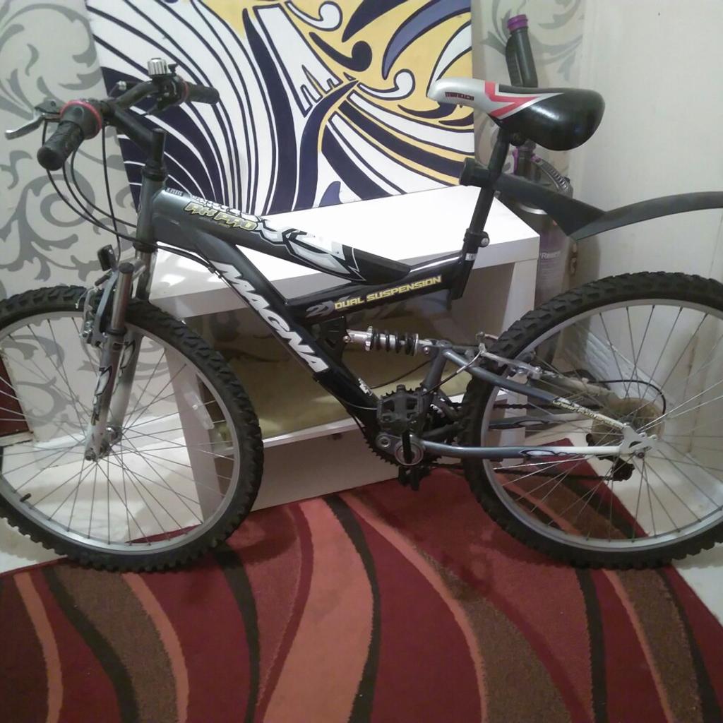 MEN S 26 INCH MAGNA RX PRO MOUNTAIN BIKE in SE17 Southwark for