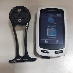 Garmin edge touring with dual mount and charging cable selling due to upgrade, good condotion