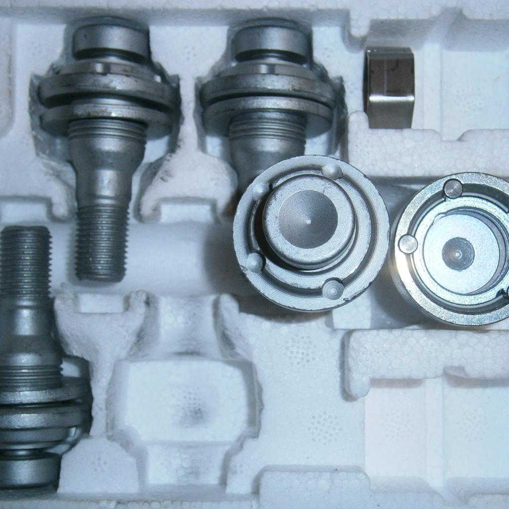 Genuine CITROEN & PEUGEOT Locking Wheel Bolts in Doncaster for £40.00