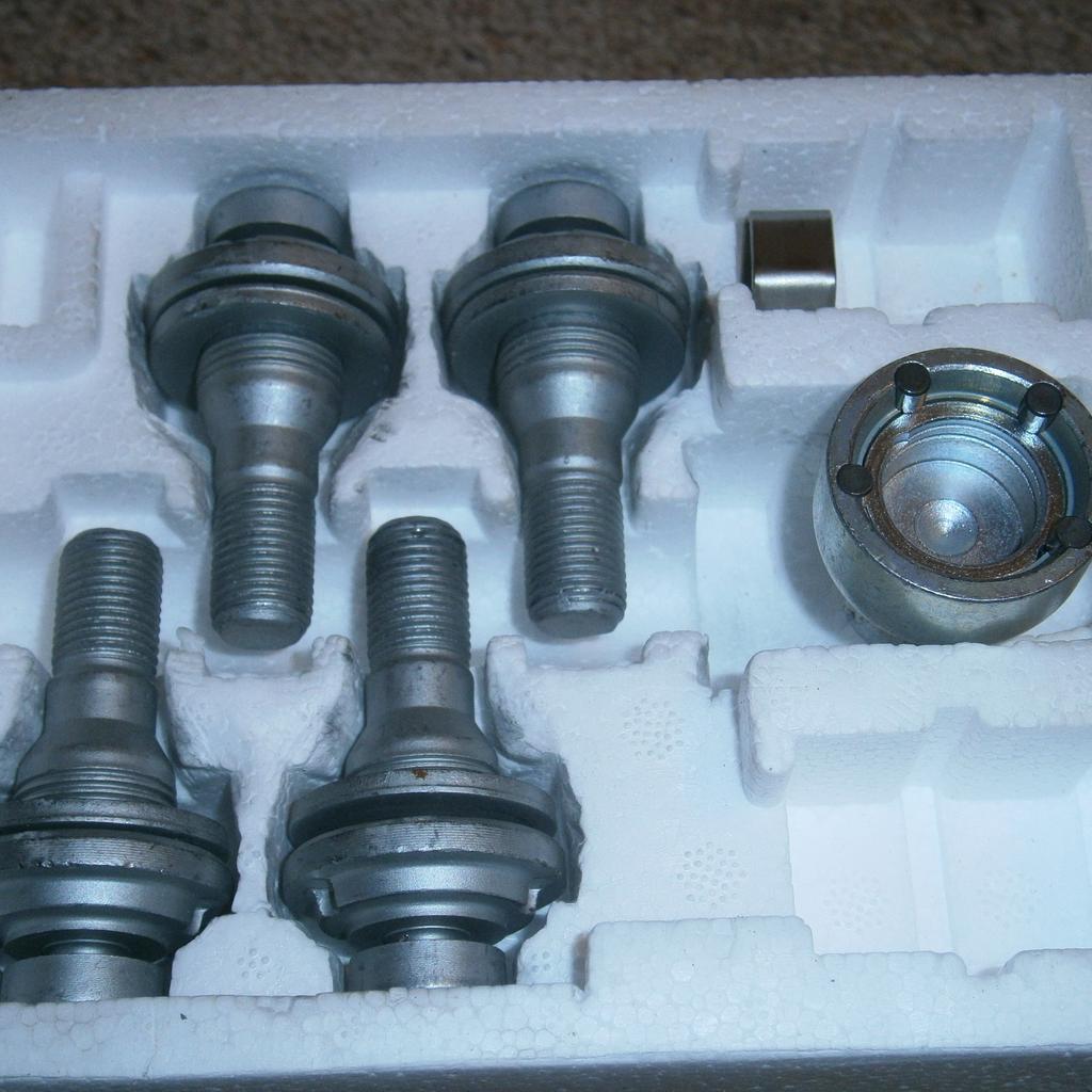 Genuine CITROEN & PEUGEOT Locking Wheel Bolts in Doncaster for £40.00 for sale Shpock