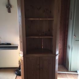 Solid pine corner unit
Freestanding 3 shelf’s 1 cupboard one shelf
Excellent condition
H191cm W 79cm D 34
£35 Ono