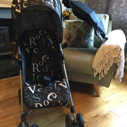 Silver Cross Zest pushchair and Mothercare UV parasol. Both in great condition. The pushchair is missing the foot strap.