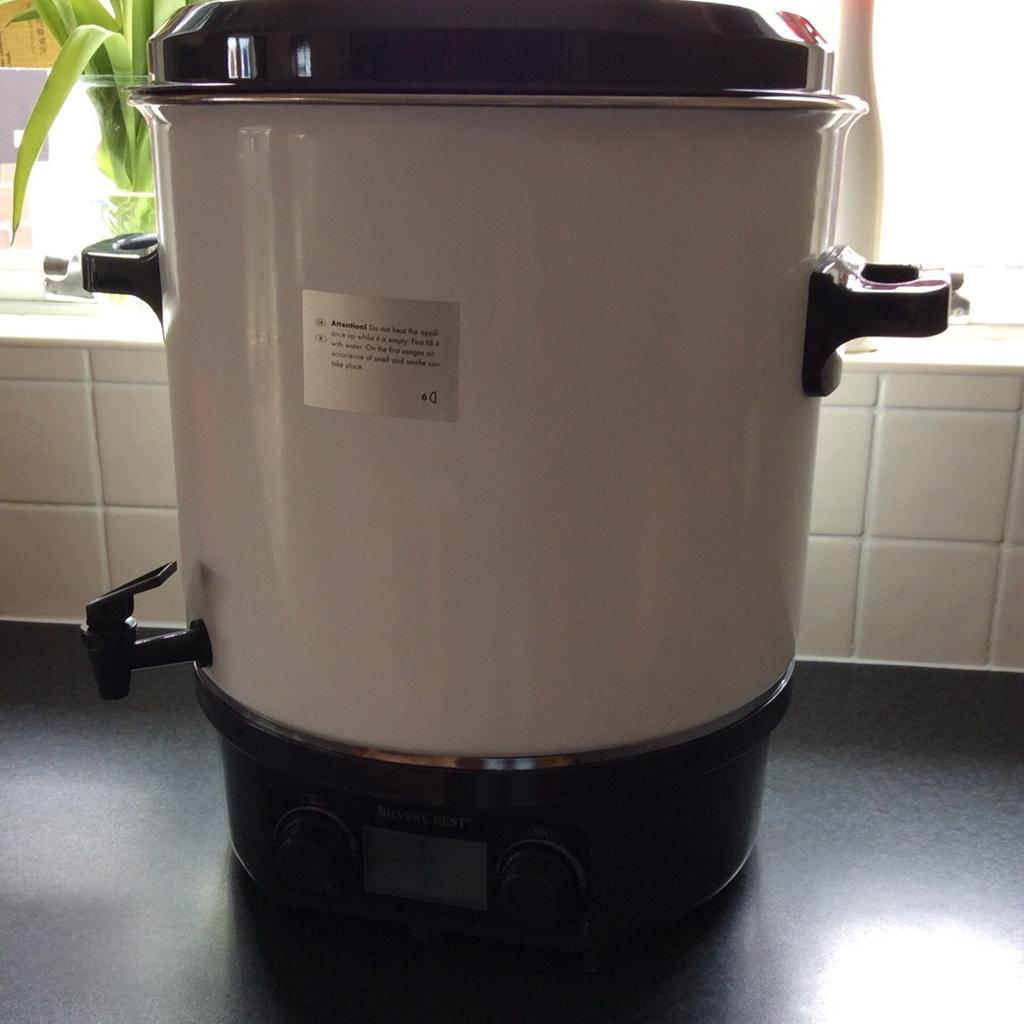 Silvercrest electric fruit preserver/jam make in LN13 Lindsey für 15,00